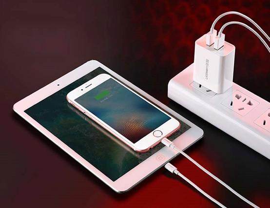 The stability and convenience of the power adapter