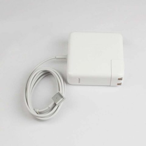 Original Apple 85W MacBook Adapter A1424