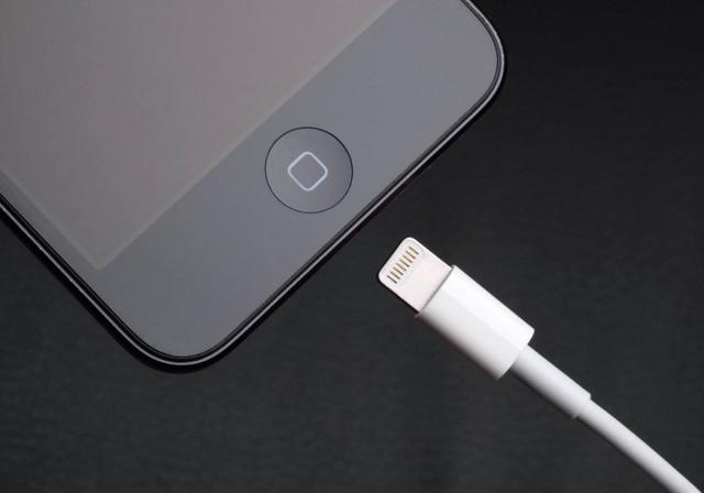 damage of USB cable
