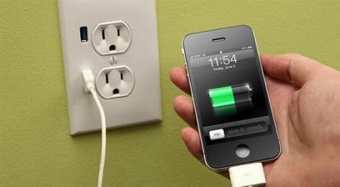 mobile phone charger does not pull out for a year