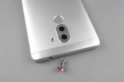 phone accessories that will damage the phone